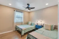 Waterfront, King Suite, Fully Stocked, Minutes from New Orleans, Pets Welcome