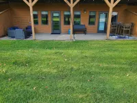 Spring and Summer Getaway@ Northern Bay Resort! 스트롱스 프레리 호텔