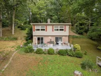 Bettie’s Lake Cottage on Wilson Lake.