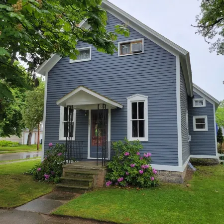 4 BEDROOM HOME IN MANISTEE MI.  Walk to the Lake! Deck!