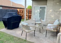 Casa Joya - A Jenks Gem Professionally designed three-bedroom luxury home! Hotels in Jenks