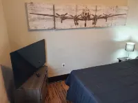 523 D - Downtown Apartment Next to Brewery Hotels in Middle Creek