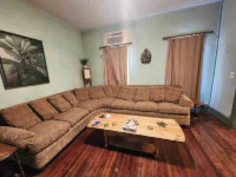 RiverView Lux: 420 Friendly Green Room, with a secret room search