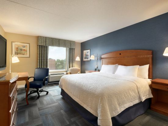 Hampton Inn New York - LaGuardia Airport