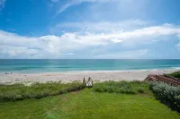 Oceanfront 4-bed Villa with private pool. Weekly discount for spring and summer.