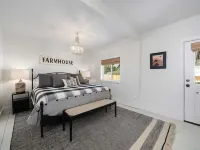 Charming 3 bdrm wine country "farmhouse Newly remodeled in downtown Carlton Hotels in Carlton