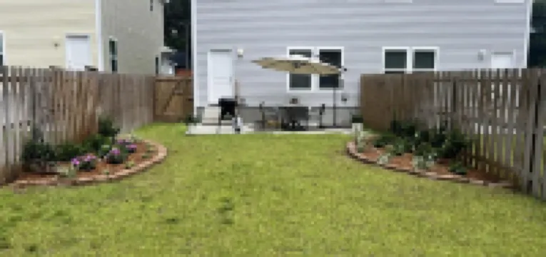 SUNNY NICEVILLE! Very Nice, new 3/2.5 Townhome .04 mile from water! Hotels in Niceville