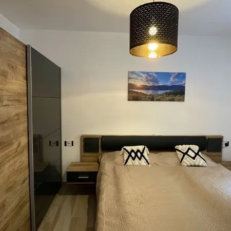 Casa di Alessia THE new vacation apartment with dream view over Malcesine incl. pool