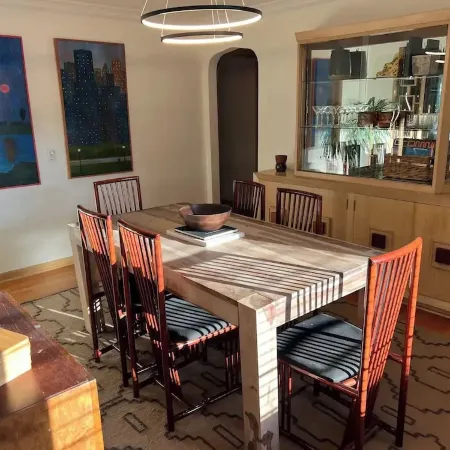 Quincy Estate 5BR/3BA for Family Stays with Fireplace Park Views & Parking