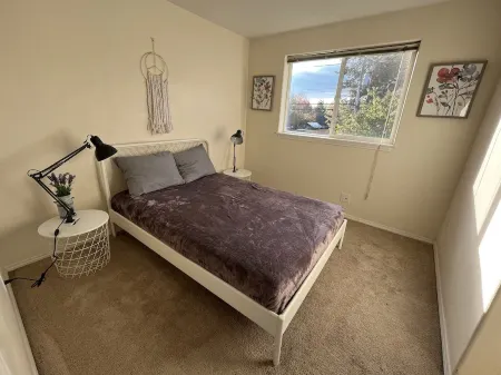 Cozy 4B House with Pool Table, Near Nike/Intel, 10miles to downtown Portland