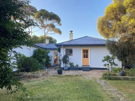 WattleJack Cottage is the perfect base for exploring all that KI has to offer! Отели рядом с достопримечательностью «Kangaroo Island»