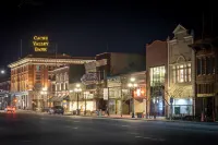 Modern Suite ~ Above Starbucks ~ Fast Wi-fi