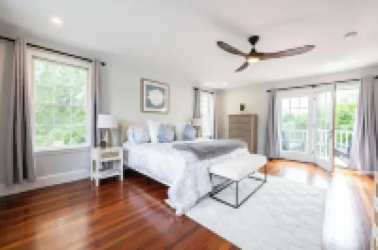 Luxury Newport Home on Upscale Indian Ave. Close to Downtown Newport & Beaches! Hotels in Portsmouth