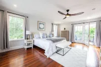 Luxury Newport Home on Upscale Indian Ave. Close to Downtown Newport & Beaches!