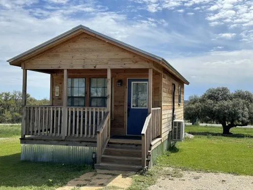 Silver Dollar Winery Bluebonnet