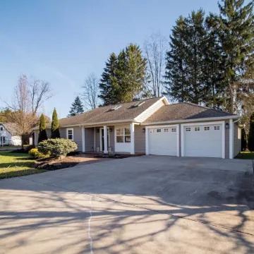New! Charming Home in the Heart of Bemus Point, Lake Chautauqua, NY