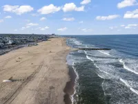 Oceanview 4 Houses to Beach!  6 Beach Passes, Chairs, Towels, Umbrellas Included Hotels in Belmar
