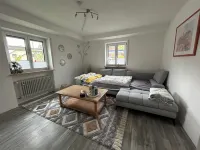 Gemütliche, Moderne 80qm Ferienwohnung, 10 Minuten von Pfaffenhofen Entfernt Hotels in Scheyern