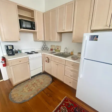 Historic Thomas House Unit B