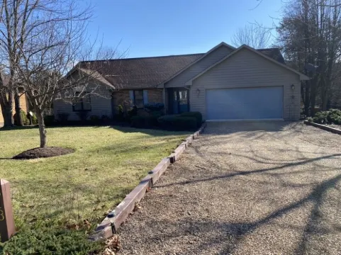 A Den for all four seasons, visit the Bear's Den and create lasting memories.