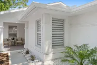 The Blessing House - Htd Pool & Spa, Close to Beaches