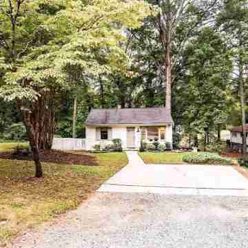 UNC Cottage- near Univ/Hospital, YMCA, Franklin St Hotel Exterior