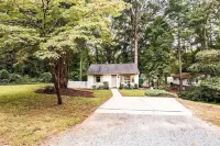 UNC Cottage- near Univ/Hospital, YMCA, Franklin St のホテル