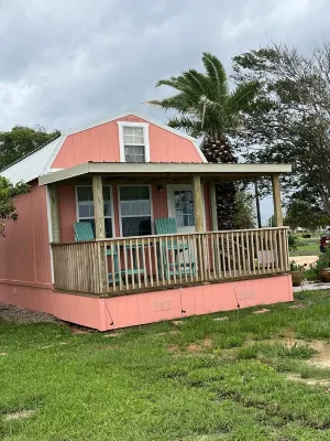 Bay View  Bungalow Hotels in Seadrift