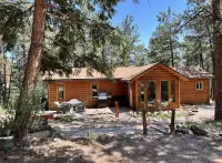 Charming Cabin on Dream Property