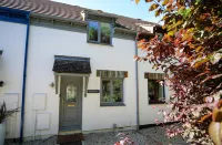 SPINDRIFT, Padstow, peaceful, views, parking - 10min walk to harbour