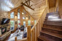 2,000 sqft, 2 Spacious King Suites & Bunk Room