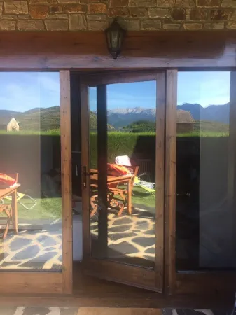 Cozy first floor, with pool and spectacular views in Olopte (La Solana) Отели в г. Исоволь