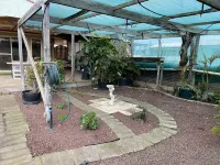 4 or 5 bedroom home with solar heated, undercover outdoor pool. Pet friendly. Hotels in Ardrossan