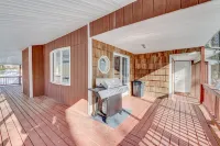 SAUNA | GAMEROOM | SPACIOUS | POCONO RETREAT | BBQ Hotels in Price Township
