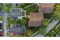Just remodeled apartment close to airport and mall