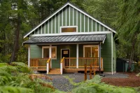 Green Cabin - Hot tub, EV, Fire Pit, Hammock - Chalets