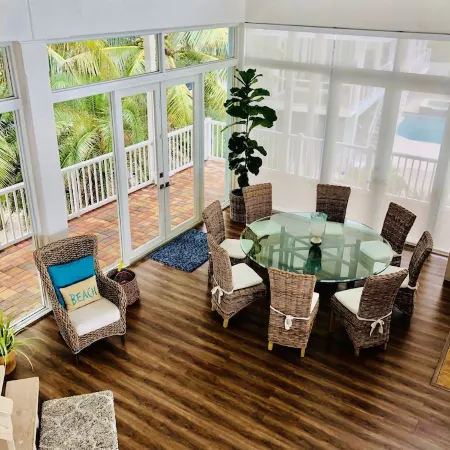 Beach Dream House, relax and enjoy the clear waters of Islamorada  FL