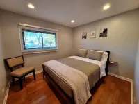 Spacious 4-bedroom house in charming Des Plaines with AC, WiFi