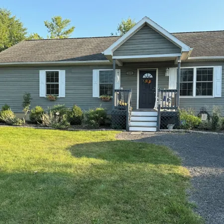 Charming Cottage in Private Lake Community (Pet-Friendly