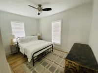 Charm, Comfort and Style, walk to downtown Mena, AR