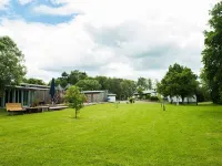 Ferienhof - Weites - Land, large apartment with terrace, garden and children's playground Hotels in Stadtkyll