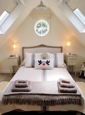 Cotswold Luxury, Cirencester, walks, pubs, shops