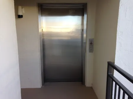 Ocean Front Condo in Ormond By The Sea ( Ormond Beach ) Отели в г. Ормонд Бич