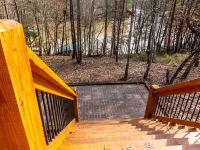 Cozy log cabin with Lakefront and Private Dock Hotels in Caldwell County