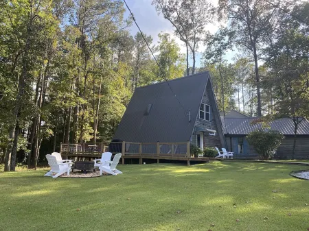 Lakefront Cabin on West Point Lake, Private Dock, Fire Pit! Near Lagrange