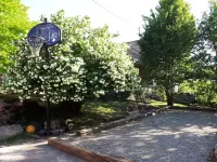 CHARMING HOUSE IN THE COUNTRY