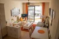 Club Tenerife Los Diamantes 1 Bed  Apartment Seaview Los Cristianos. FREE WIFI