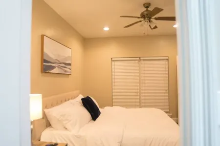 Charming & Clean Dual Apartments in Moss Point