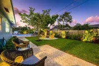 Paradise Palms, our tropical oasis in Delray Beach and very close to Boca Raton!