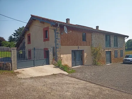 LA Pensee Sauvage, Spacieux Gite Avec Piscine Ressourcement Auprès des Plantes